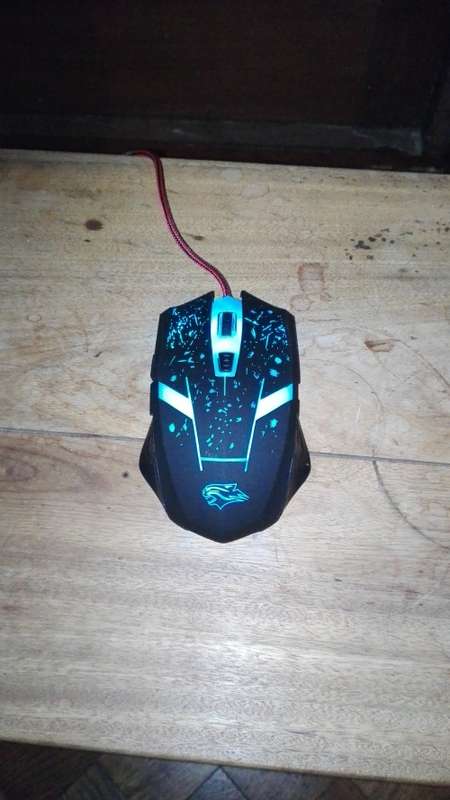Precision Gaming mouse with lumo changing colours! Hot!!!!