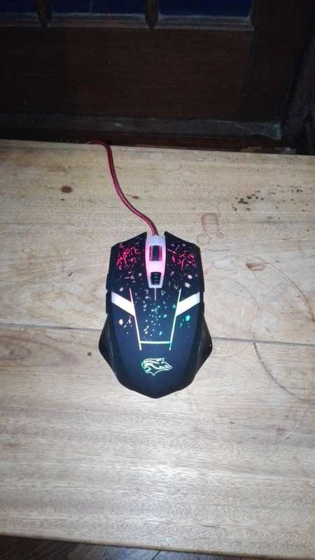 Precision Gaming mouse with lumo changing colours! Hot!!!!