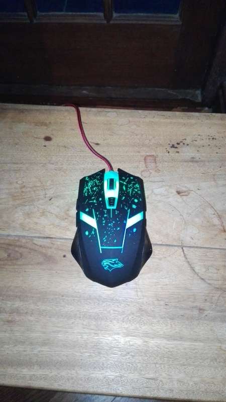 Precision Gaming mouse with lumo changing colours! Hot!!!!