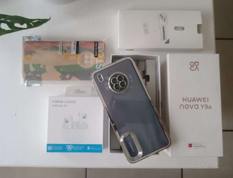Huawei Nova Y9a 128GB LTE Dual SIM - Space Silver + Honor Earbuds X5