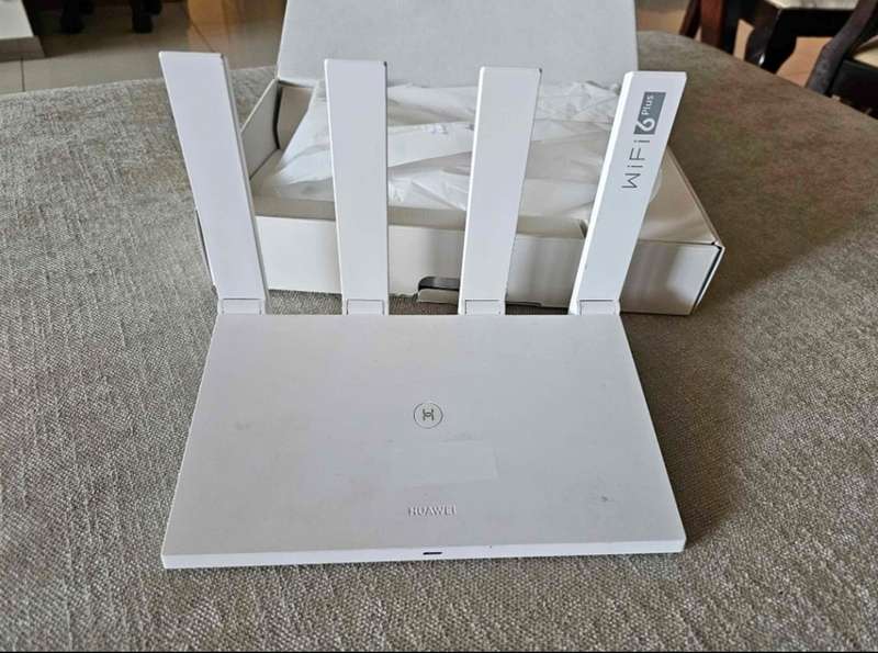 HUAWEI WiFi AX3 Dual-Core Router (Almost Like New)