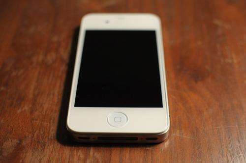 IPHONE 4S 16GB 3MONTHS OLD