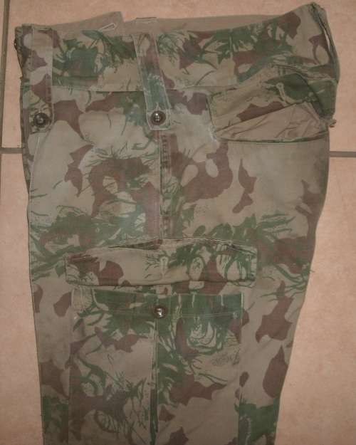 Koevoet Camo pants!!Size 81-81.