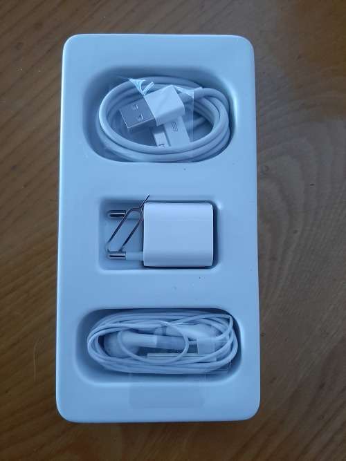 Apple iPhone 4S