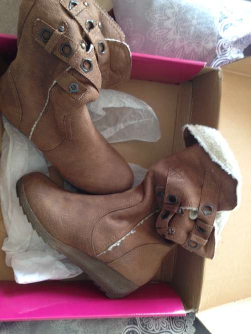 Bronx Brown Suede Winter Boots - Size 4