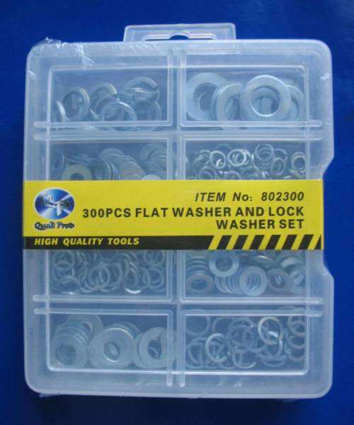300 Pieces flat washer and lock washer set.