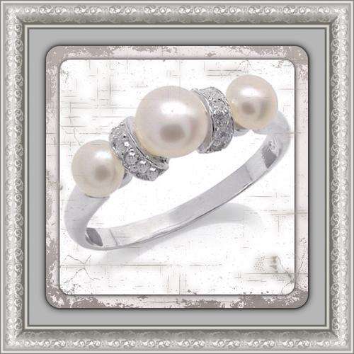 Size 8 / Q - Beautiful Genuine Freshwater Pearl .925 Silver Ring