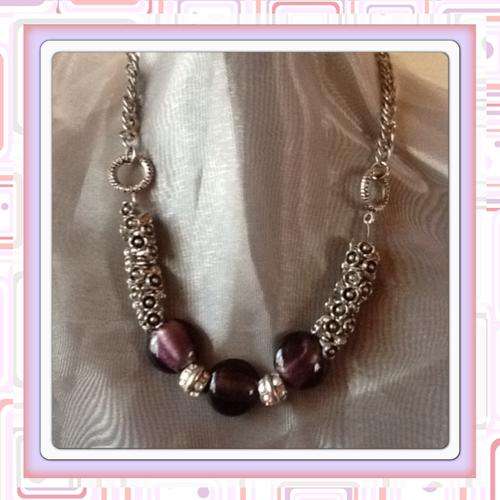 ***NOVEMBER SPECIAL***STUNNING GLASS Purple Beads and Lilac Pearls Fashion Necklace