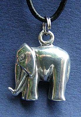 ***STUNNING**** SILVER PEWTER ELEPHANT PENDANT