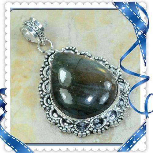 ***GLAMOROUS*** BLUE FIRE LABRADORITE SILVER PENDANT
