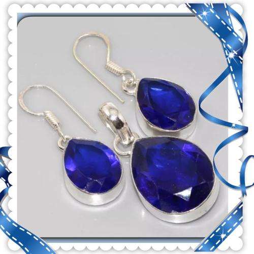***YOU WILL LOVE THIS***STUNNING FACETED KYANITE QUARTZ GEMSTONE 925 SILVER PENDANT & EARRINGS SET