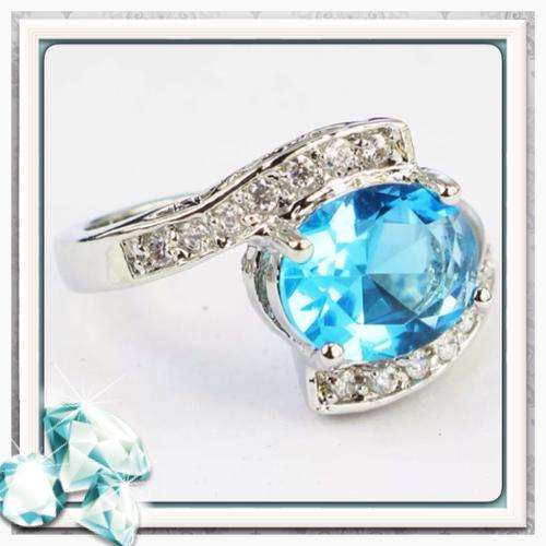 ***SENSATIONAL SETTING***HANDMADE BLUE TOPAZ 14 KT WHITE GOLD  RING SIZE 9