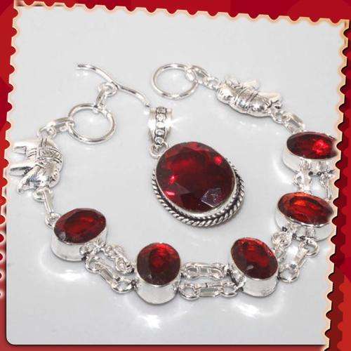***LIMITED EDITION*** DEEP RED GARNET GEMSTONE AND 925 STERLING SILVER BRACELET & PENDANT SET