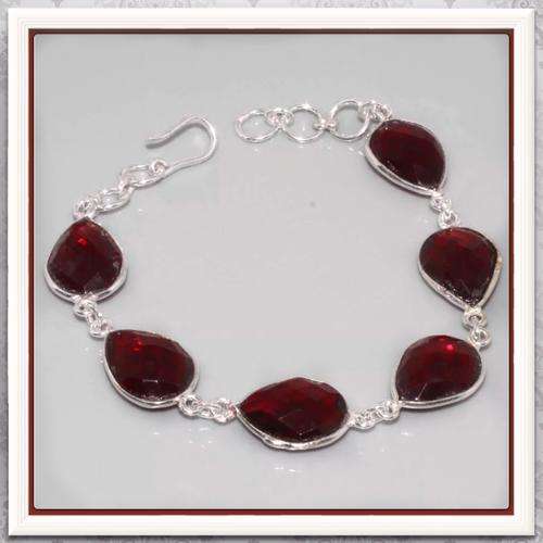 ***SENSATIONAL*** DEEP RED GARNET GEMSTONE AND 925 STERLING SILVER BRACELET