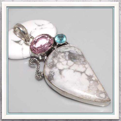 ***STUNNING PIECE *** NATURAL HOWLITE, PINK , BLUE QUARTZ GEMSTONE 925 SILVER PENDANT