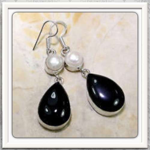 ***EXTRAORDINARY*** HANDMADE NATURAL BLACK ONYX, RIVER PEARL GEMSTONE .925 SILVER EARRINGS