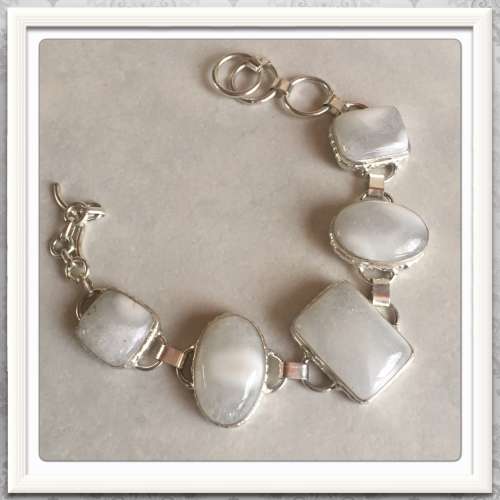 ***BREATHTAKING***NATURAL RAINBOW MOONSTONE .925 SILVER BRACELET