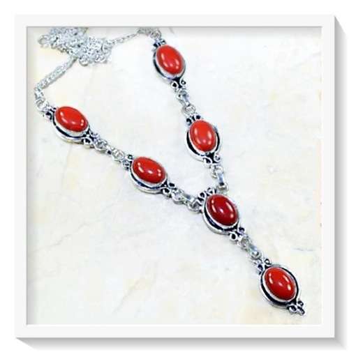 ***DON'T MISS THIS BEAUTY***  VIBRANT NATURAL RED CORAL GEMSTONE NECKLACE