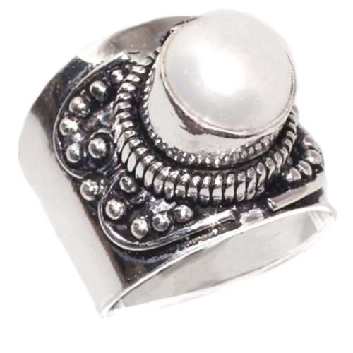 Handmade White River Pearl set in .925 Sterling Silver Plated Antique Style Ring Size US 8 or Q