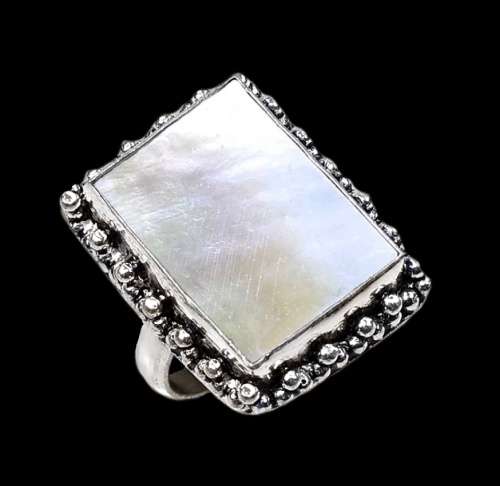 Natural Mother of Pearl Rectangle set in Antique Style. 925 Sterling Silver Ring Size US 8 / Q