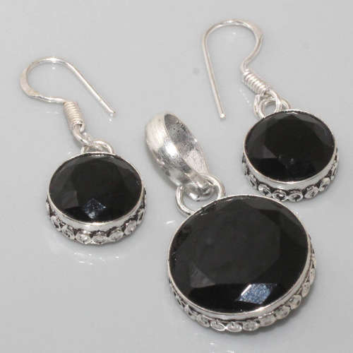 Dainty Natural Round Black Onyx set in .925 Sterling Silver Plated Handmade Pendant & Earrings Set