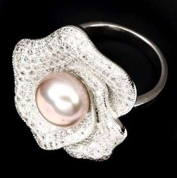 Deluxe Rose Natural Freshwater Creamy Pink Pearl, White Cubic Zirconia .925 Silver Size 7 or O