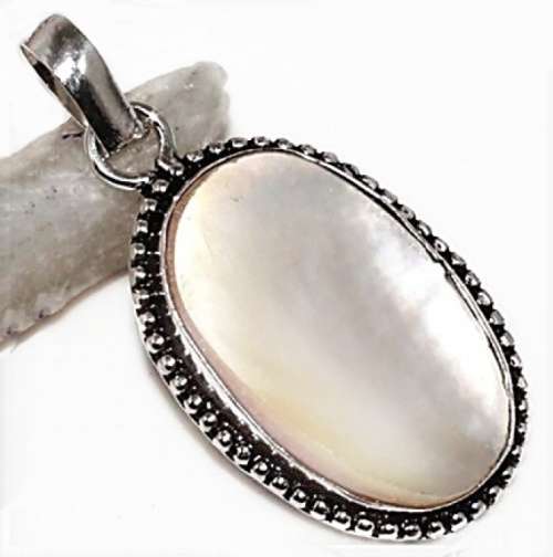 Natural Creamy Mother of Pearl Oval set in .925 Sterling Silver Plated Handmade Pendant
