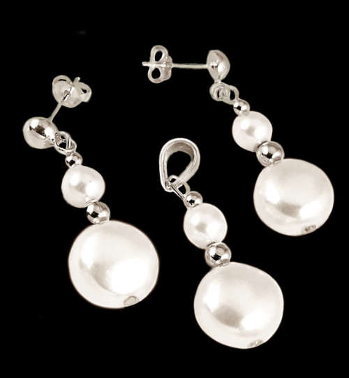 25.10 cts White Pearl set in Solid .925 Sterling Silver Earrings and Pendant Set