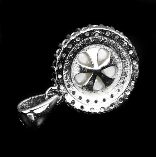 16 cts Deluxe Natural White Pearl AAA White Cz in Solid .925 Sterling Silver 14K W/Gold Pendant