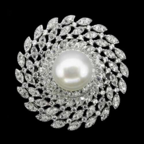 Deluxe Natural Creamy White Pearl and White Cubic Zirconia set in Solid .925 Sterling Silver Size 9