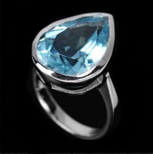 Deluxe Natural Sky Blue Topaz Portuguese Cut Pear Shape Gemstone Solid .925 Silver Size 8.5 OR Q1/2