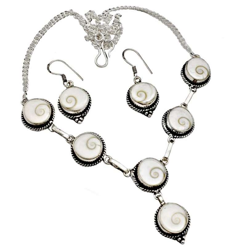 Antique Style Natural Shea Shiva Shell . 925 Sterling Silver Plated Necklace and Earrings Set