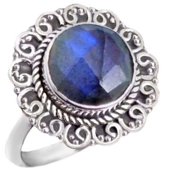 4.9 Cts Natural Canadian Blue Labradorite set in Solid.925 Sterling Silver Ring Size 8.5 or Q1/2