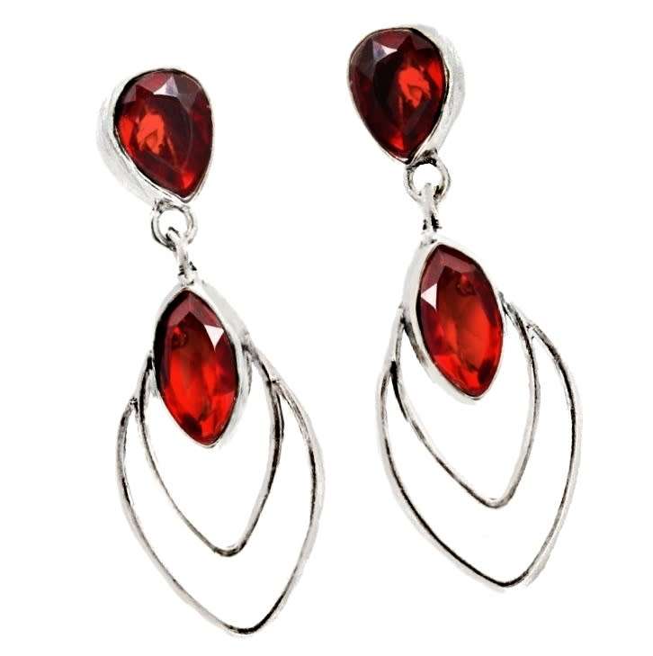 Modern Set Garnet Quartz Gemstone set in .925 Sterling Silver Plated Drop Dangle Stud Earrings