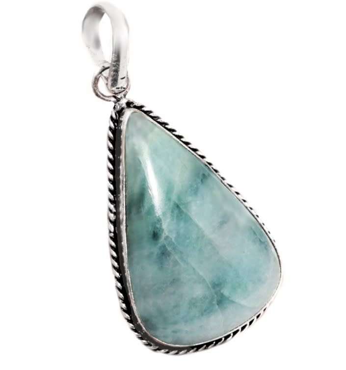 Natural Aquamarine Gemstone set in 925 Sterling Silver Plated Handmade Pendant