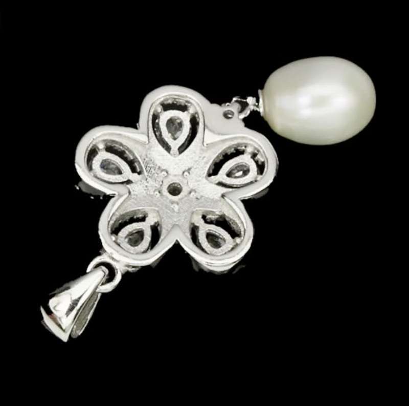 20.33 cts Natural White Pearl And AAA White CZ set in Solid .925  Sterling Silver 14K W/Gold Pendant