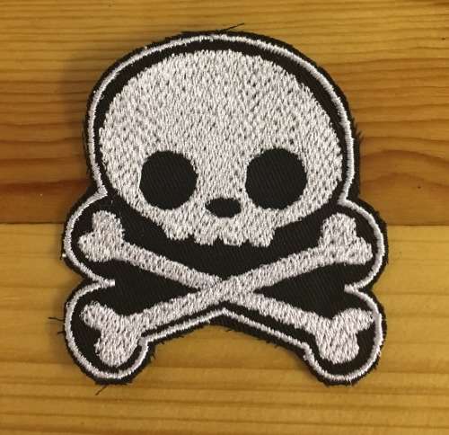 Cute skull and bones badge patch B108