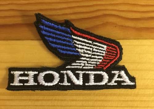 BDG496 Honda wing in red, blue and white badge patch