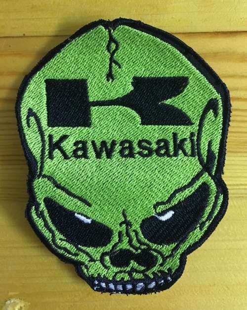BDG556 Kawasaki skull badge patch