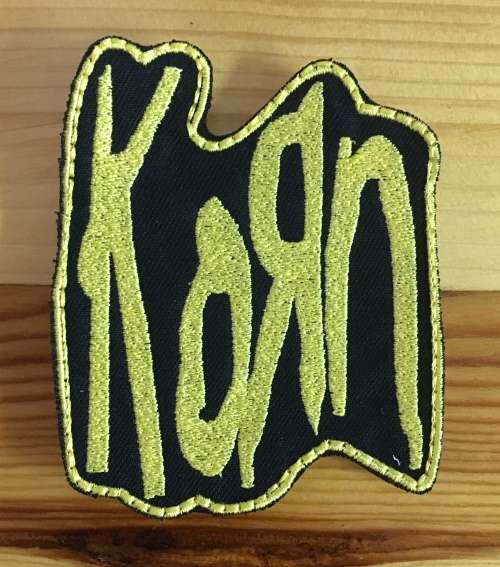 BDG647 Rock Korn in yellow badge patch