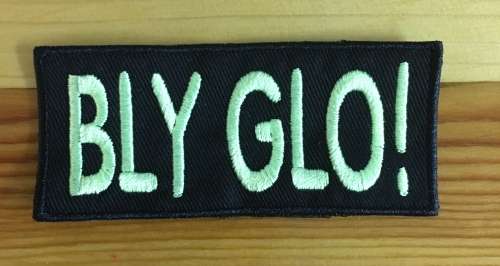 BDG213 Afrikaans 18 Bly Glo badge patch