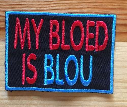 BDG221 Afrikaans 27 Bloed is blou badge patch