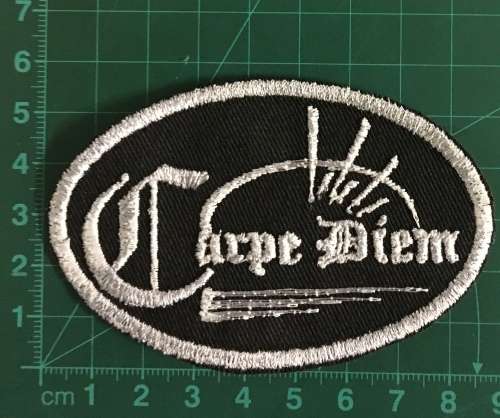 BDG803 Carpe Diem badge patch