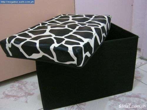 FANTASTIC FOLDING STORAGE / OTTOMAN