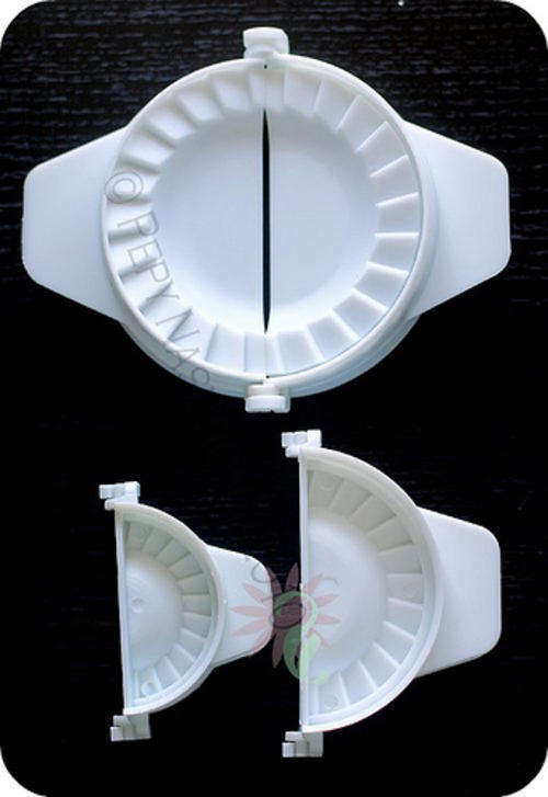 4 PIECE POCKET PASTRY MAKER