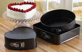 SET OF 3 SPRINGFORM CAKE BAKING PANS, SQUARE, ROUND AND HEART