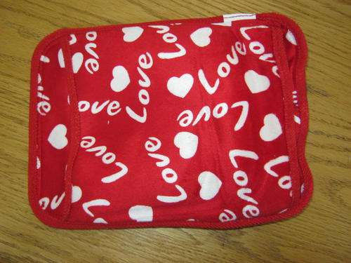 PLUSH COVER ELECTRIC HOT WATER BAG WITH POCKET FOR HANDS