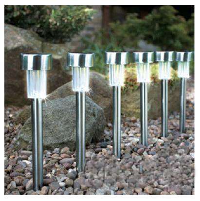 **** SET OF EIGHT **** SOLAR GARDEN LIGHTS