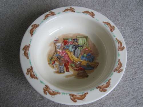 ROYAL DOULTON BUNNYKINS RIMMED BOWL DIAMETER 16 cm