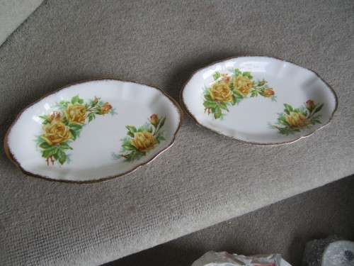 ROYAL ALBERT "TEA ROSES" TWO SERVING DISHES